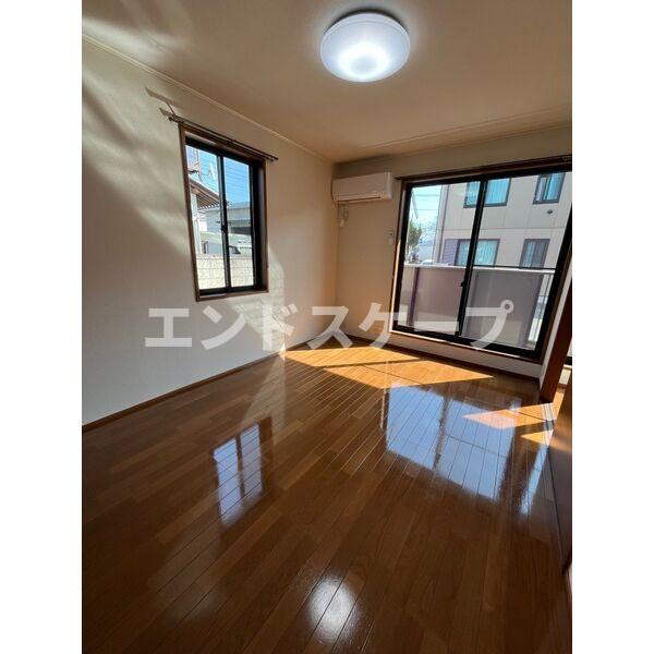 ラグーナBの居間・リビング|高崎、前橋のお部屋探しはエンドスケープまで！お客様の理想お聞かせ下さい♪