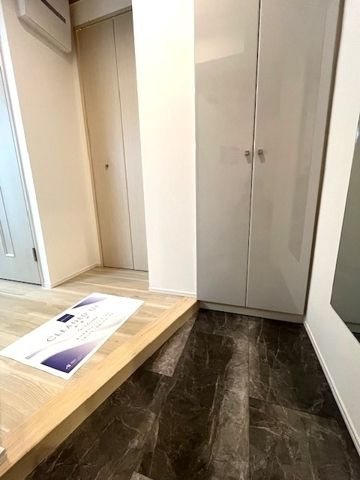 レジディア広尾Ⅱの玄関