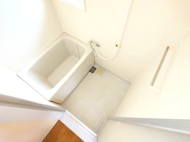 マウンテンハイツの浴室|窓付き※イメージ