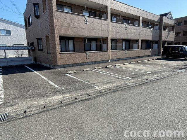 クレッシェンドの駐車場