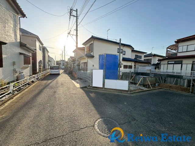 新築戸建　高座郡寒川町大曲3丁目の前面道路含む現地写真