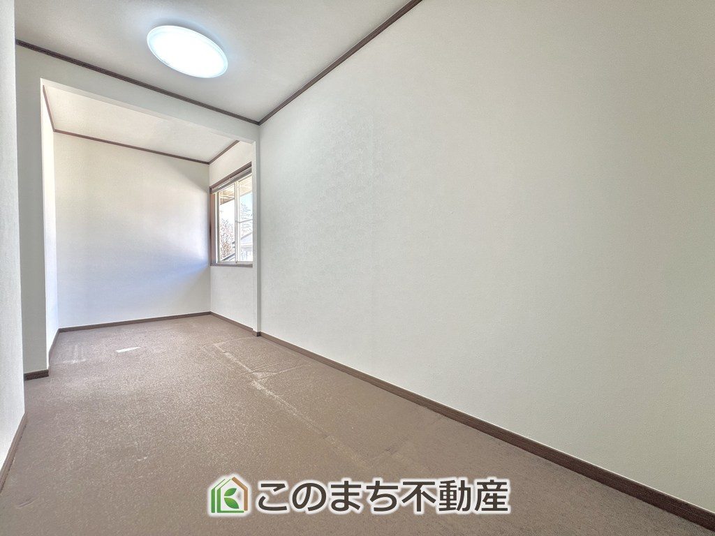 宇都宮市上戸祭町　中古戸建の収納|6.5帖のウォークインクローゼットで収納もたっぷり確保しています。大型荷物も収納できて便利ですね！