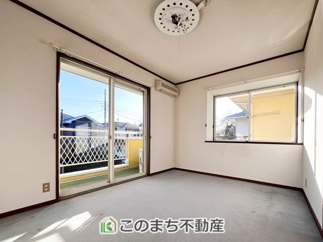 宇都宮市上戸祭町　中古戸建の洋室|南向きで陽当たりの良い洋室♪風通しもよく快適です☆