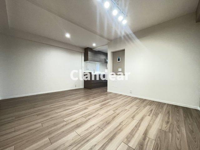 関屋ステーションハイツの洋室|ドキドキの新生活も、安心してスタート。ぴったりの住まいを見つけませんか？クランディアが一緒に住まい選びをサポートします‼　まずは、お気軽にお問合せください　＃クランディア