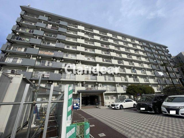 関屋ステーションハイツの外観|ドキドキの新生活も、安心してスタート。ぴったりの住まいを見つけませんか？クランディアが一緒に住まい選びをサポートします‼　まずは、お気軽にお問合せください　＃クランディア