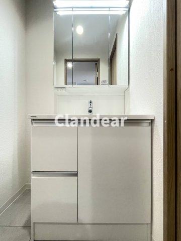 関屋ステーションハイツの独立洗面台|ドキドキの新生活も、安心してスタート。ぴったりの住まいを見つけませんか？クランディアが一緒に住まい選びをサポートします‼　まずは、お気軽にお問合せください　＃クランディア