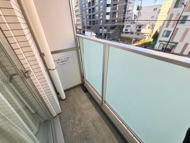 ディアレイシャス市谷薬王寺の内装|明るい色調の室内です