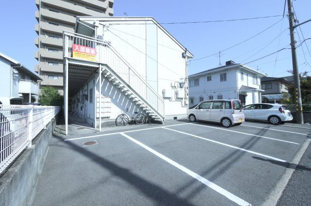 山陽コーポ豊成の駐車場