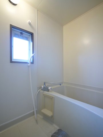 山陽コーポ豊成の浴室|※写真は別の部屋のものです。