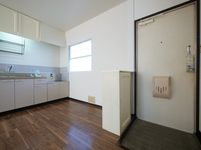 山陽コーポ豊成の玄関|※写真は別の部屋のものです。