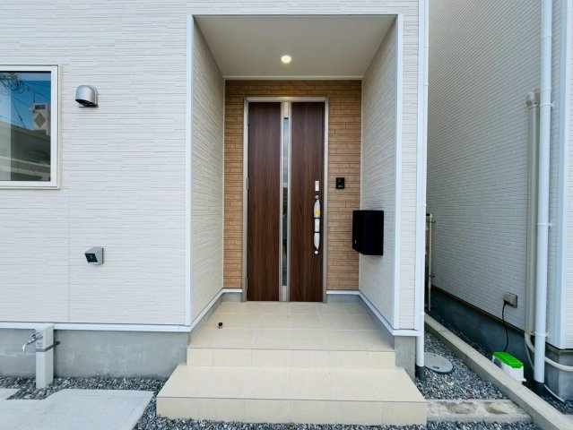 ♥♥糸満市喜屋武　第6-２号棟（全3棟）の玄関|現地撮影2026.1
いつでも内覧可能です