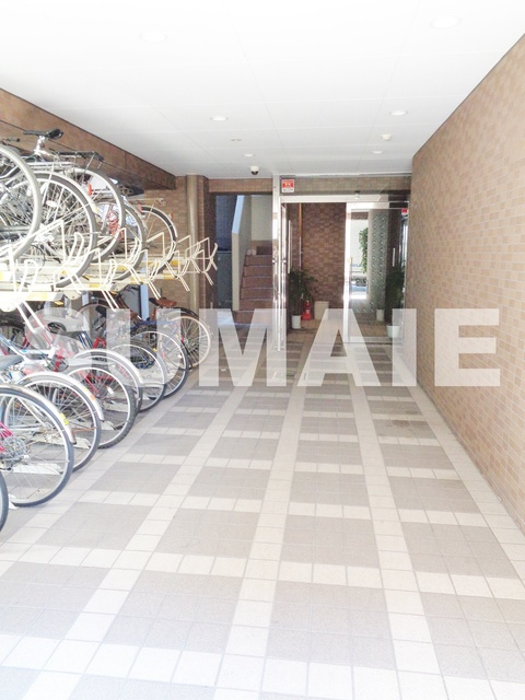 ソフィアコートのエントランス|建物入口です☆