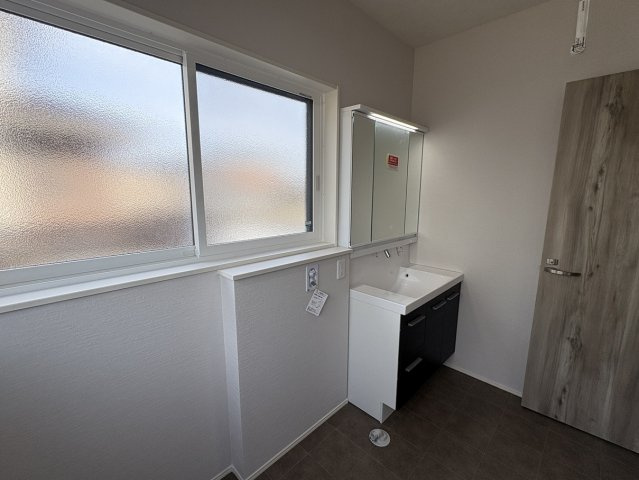 タマタウン いわき泉町の独立洗面台