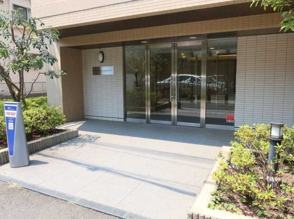 HF駒沢公園レジデンス　ネット無料　オール電化　オートロックのエントランス