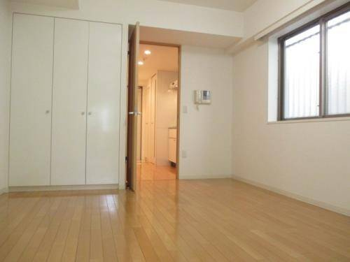 HF駒沢公園レジデンス　ネット無料　オール電化　オートロックの居間・リビング