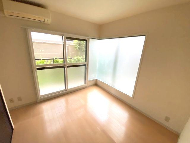 イスズハイツベル芦屋パート2の居間・リビング