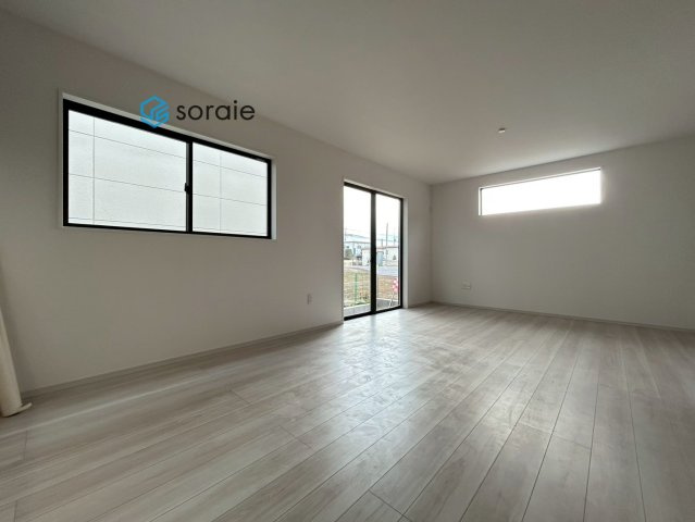 所沢市三ケ島1期　新築戸建　アーバンスタイルの居間・リビング|令和8年1月29日撮影。