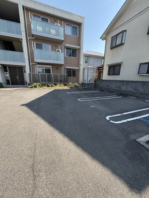 【駐車場】 | ローズガーデン三上