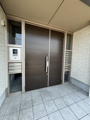 【エントランス】 | ローズガーデン三上