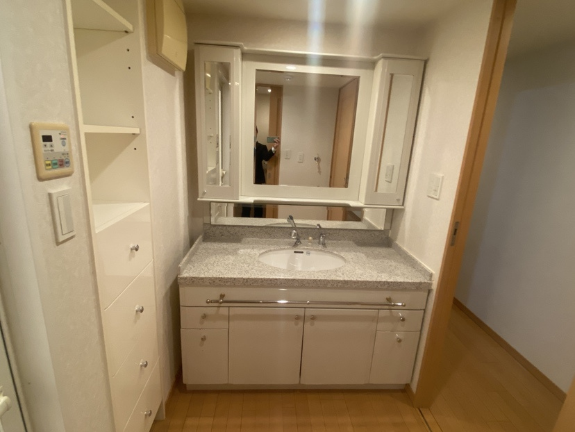 アパガーデンスクエア四条烏丸の独立洗面台