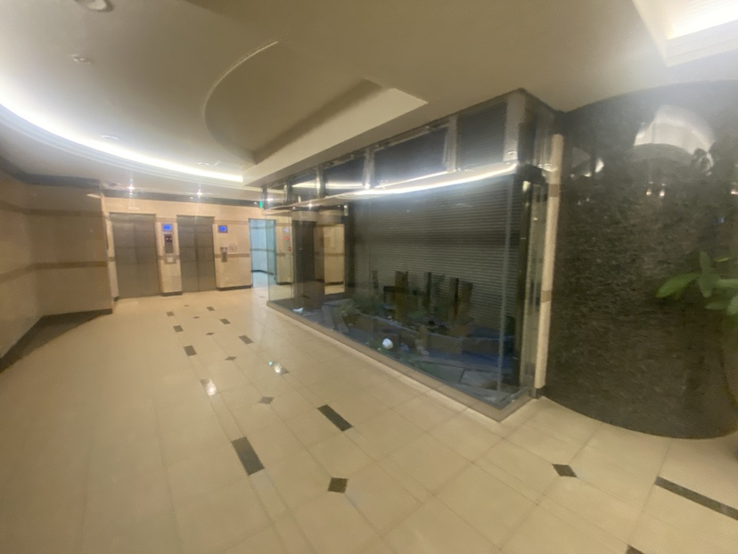 アパガーデンスクエア四条烏丸のロビー