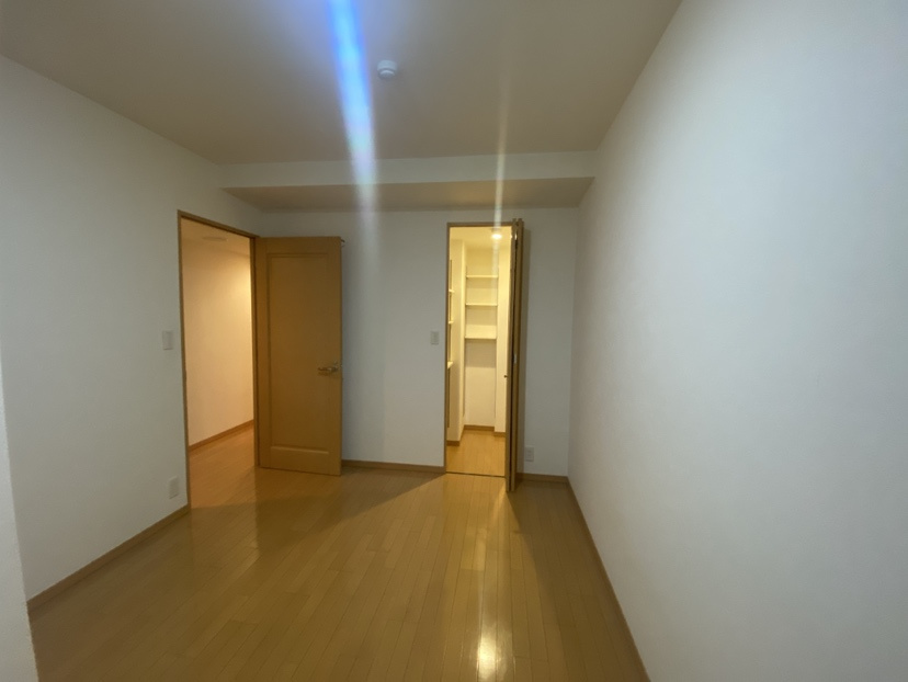 アパガーデンスクエア四条烏丸の洋室