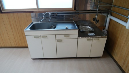 興津4丁目2戸長屋のキッチン