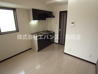 【居間・リビング】 | 金太郎ヒルズ100 | おしゃれなリビングです