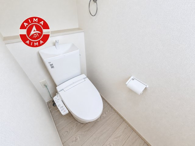 糟屋郡久山町大字久原第8-1棟（1号棟）のトイレ|トイレ・ウォシュレット付。快適で衛生的な洗浄機能付温水シャワートイレです。