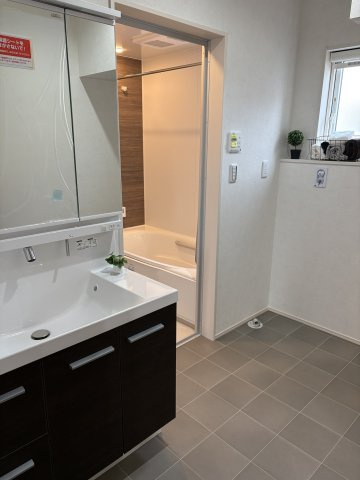 タマタウン いわき泉町の独立洗面台