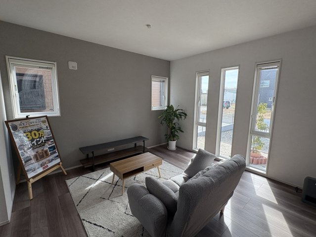 タマタウン いわき泉町の居間・リビング