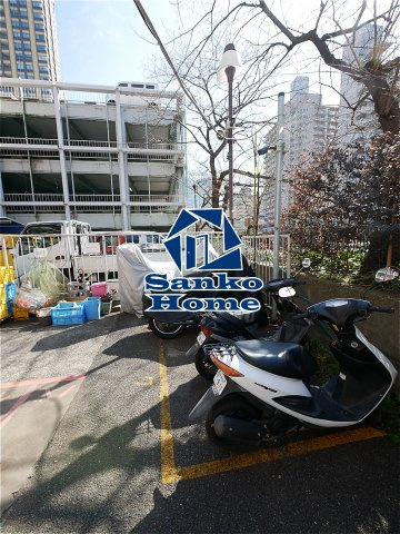 ユニハイツ勝どきの駐車場