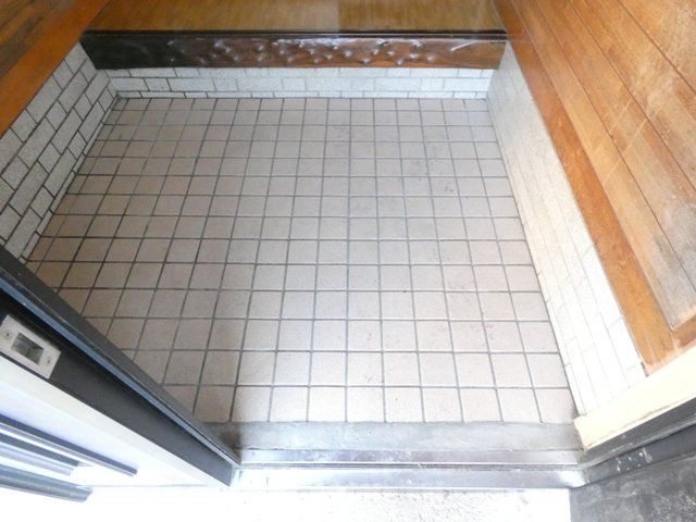 鳥取北４－８－１１平屋の玄関