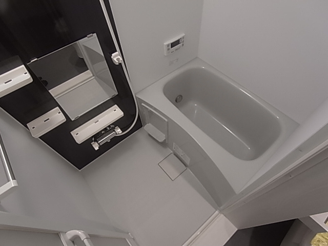 神戸市兵庫区東出町３丁目のアパートの浴室|追焚機能付浴室