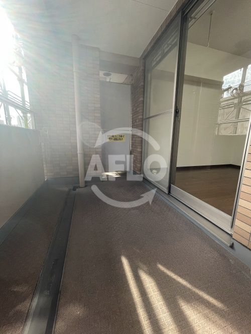 セレッソコート中之島南　 西船場小学校のバルコニー|セレッソコート中之島南　バルコニー