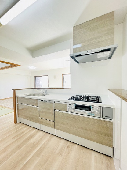 【キッチン】 | サントノーレ福岡東 | 対面キッチンはご家族とコミュニケーションがとりやすいのもメリットです