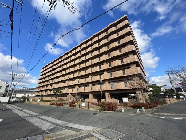 【外観】 | サントノーレ福岡東 | コンビニ・ドラッグストアも近く便利な住環境です◎