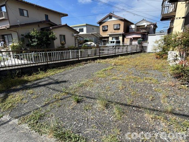 イエローハイツの庭