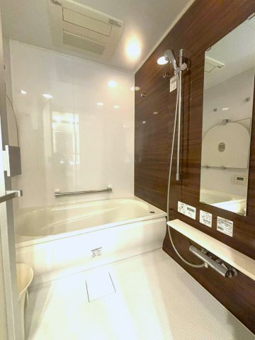 パークホームズ二子玉川ヒルトップの浴室|ミストサウナやゆったり足が伸ばせる浴槽で、毎日の疲れを癒やせるバスタイム。
オートバスで疲れた体を癒しませんか？

