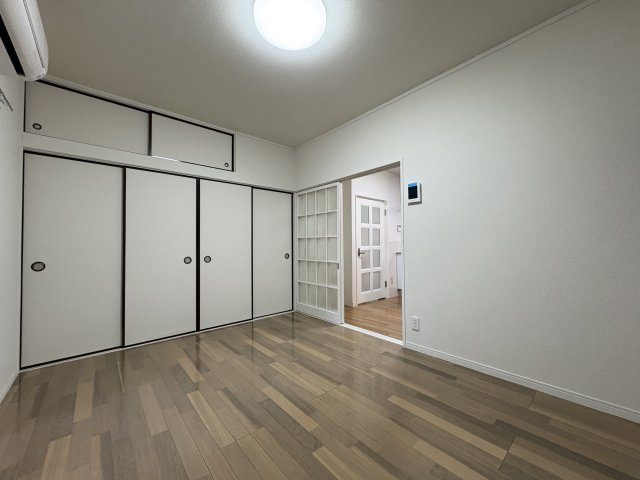 池田戸建ての居間・リビング