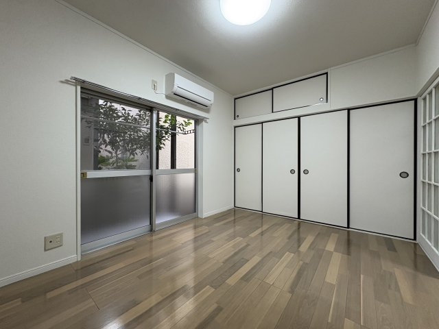 池田戸建ての居間・リビング