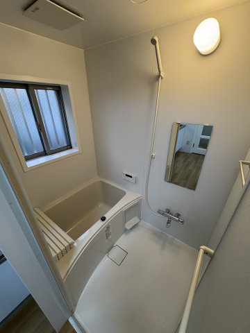 池田戸建ての浴室