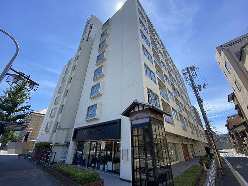 河原町スカイマンションの外観