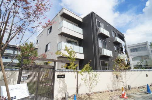 メゾンマスト名須川Ａ棟の外観