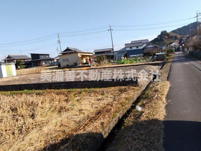 ６６４３４　岐阜市太郎丸知之道土地の前面道路含む現地写真