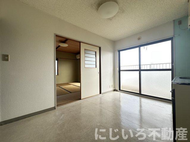 第3眉山マンションの居間・リビング