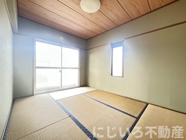 第3眉山マンションの和室