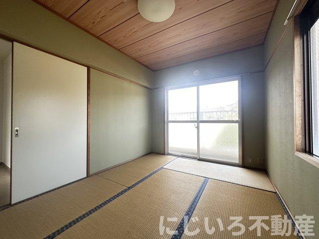 第3眉山マンションの和室