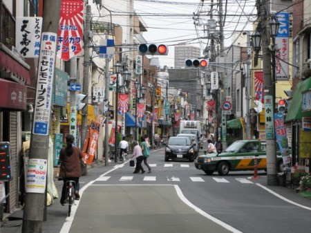 北区滝野川６丁目のアパートの周辺