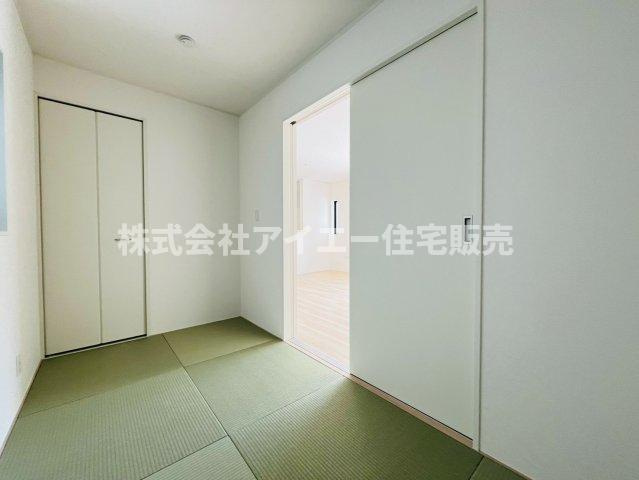 ❤❤八重瀬町新城　第３-1号棟（全４棟）の和室|柔らかい畳が心地よい和室